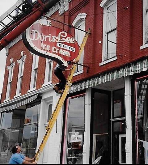 256e5b_7a1b11491f78446f89beb60c028243d1~mv2 2