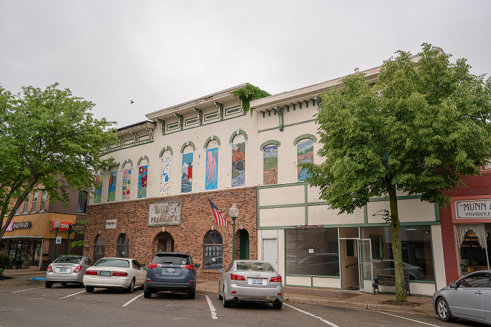 PRAR0621_PegButler_hillspharmacy_downtown 1