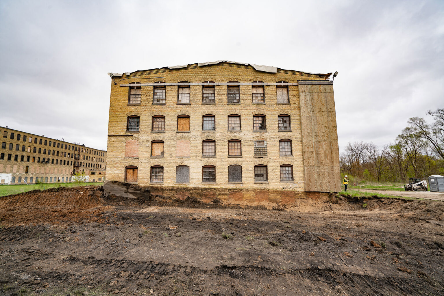 MILL0420_JackiePresentation_eastwing